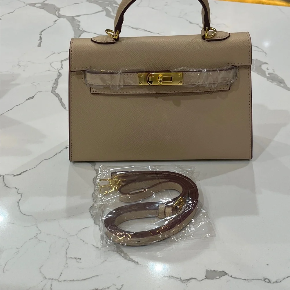 Elegant Cream mini Handbag - Picture 5 of 7